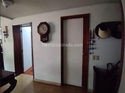 Apartamento de 4 alcobas en venta en Santabarbara, Bogotá, 250 m² · foto 16 de 19