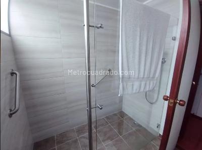 Apartamento de 4 alcobas en venta en Santabarbara, Bogotá, 250 m² · foto 8 de 19