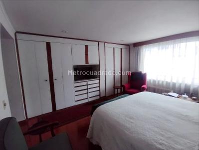 Apartamento de 4 alcobas en venta en Santabarbara, Bogotá, 250 m² · foto 9 de 19