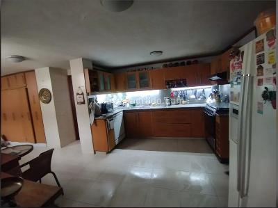 Apartamento de 4 alcobas en venta en Santabarbara, Bogotá, 250 m² · foto 11 de 19