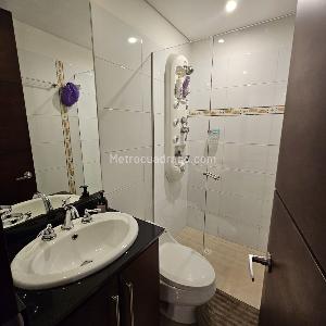 Apartamento de 3 alcobas en venta en San Patricio, Bogotá, 134 m² · foto 13 de 14