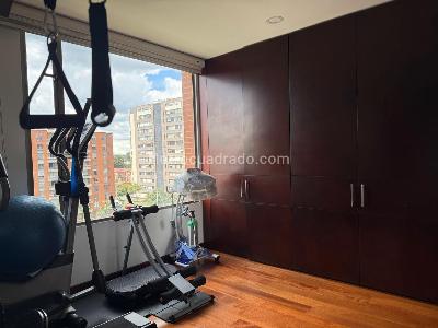 Apartamento de 4 alcobas en venta en Ciudad Salitre Navarra, Bogotá, 212 m² · foto 15 de 20