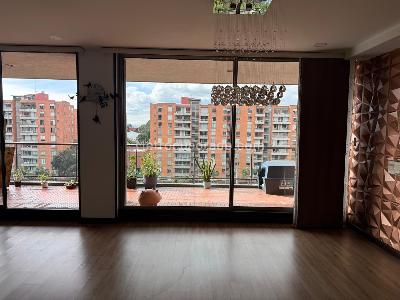Apartamento de 4 alcobas en venta en Ciudad Salitre Navarra, Bogotá, 212 m² · foto 3 de 20