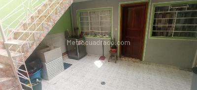 Casa de 5 alcobas en venta en San Pablo Fontibon, Bogotá, 380 m² · foto 2 de 19