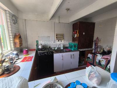 Apartamento de 5 alcobas en venta en Bachue Etapa I, Bogotá, 87 m² · foto 7 de 19