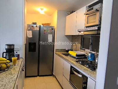 Apartamento de 3 alcobas en venta en Ciudadela Gran Granada, Bogotá, 77 m² · foto 4 de 16