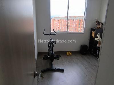 Apartamento de 3 alcobas en venta en Ciudadela Gran Granada, Bogotá, 77 m² · foto 11 de 16