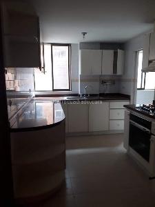 Apartamento de 3 alcobas en venta en San Patricio Santa Barbara, Bogotá, 139 m² · foto 12 de 13