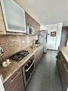 Apartamento de 3 alcobas en venta en Cedritios, Bogotá, 90 m² · foto 3 de 11