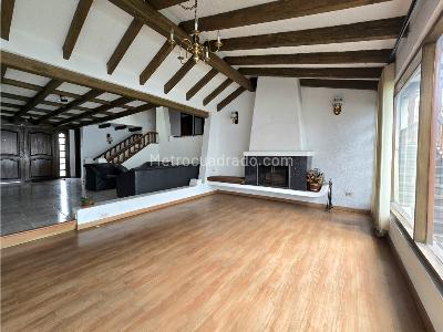 Casa de 4 alcobas en venta en Cerros De Niza, Bogotá, 400 m² · foto 4 de 20