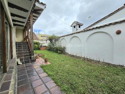 Casa de 4 alcobas en venta en Cerros De Niza, Bogotá, 400 m² · foto 5 de 20