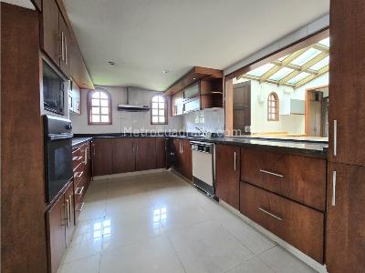 Casa de 4 alcobas en venta en Cerros De Niza, Bogotá, 400 m² · foto 11 de 20