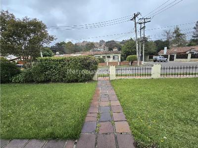 Casa de 4 alcobas en venta en Cerros De Niza, Bogotá, 400 m² · foto 15 de 20