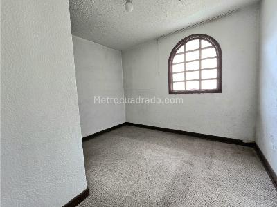 Casa de 4 alcobas en venta en Cerros De Niza, Bogotá, 400 m² · foto 16 de 20