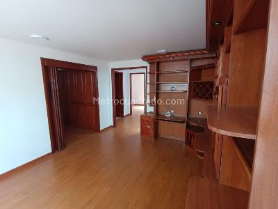 Casa de 3 alcobas en venta en Gratamira, Bogotá, 202 m² · foto 10 de 17