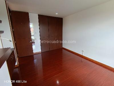 Apartamento en venta en La Colina Campestre, Bogotá · foto 2 de 20
