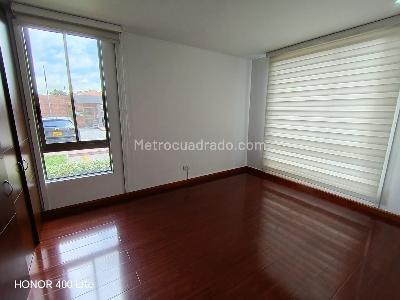 Apartamento en venta en La Colina Campestre, Bogotá · foto 8 de 20