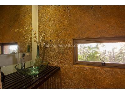 Casa de 4 alcobas en venta en Los Rosales, Bogotá, 496 m² · foto 10 de 20
