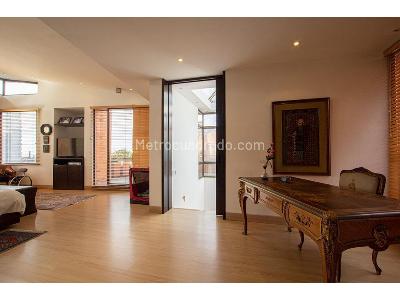 Casa de 4 alcobas en venta en Los Rosales, Bogotá, 496 m² · foto 18 de 20