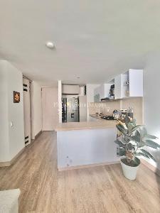 Apartamento en venta en Cedritos, Bogotá · foto 3 de 10