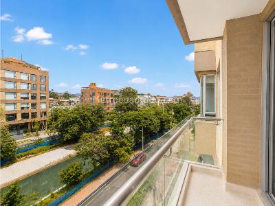 Apartamento de 3 alcobas en venta en San Patricio, Bogotá, 123 m² · foto 5 de 20