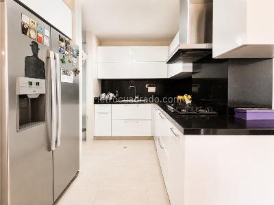 Apartamento de 3 alcobas en venta en San Patricio, Bogotá, 123 m² · foto 8 de 20