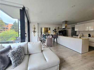 Apartamento de 3 alcobas en venta en Chico Reservado, Bogotá, 116 m² · foto 2 de 20