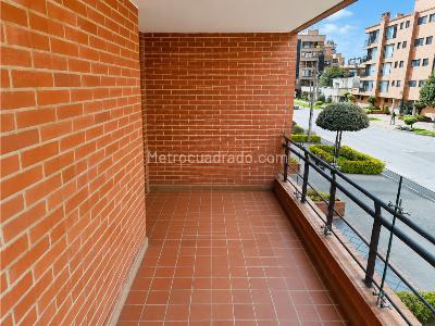 Apartamento de 4 alcobas en venta en Chico Navarra, Bogotá, 230 m² · foto 7 de 20