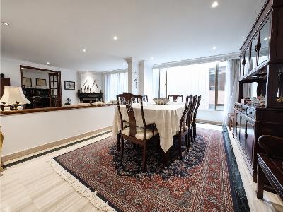 Apartamento de 3 alcobas en venta en La Carolina, Bogotá, 208 m² · foto 3 de 20
