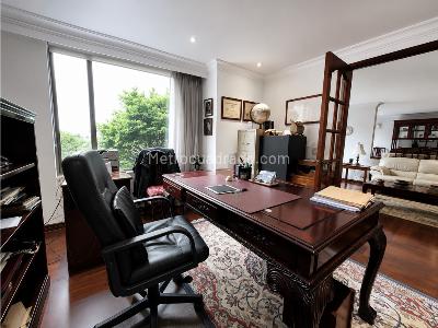 Apartamento de 3 alcobas en venta en La Carolina, Bogotá, 208 m² · foto 5 de 20