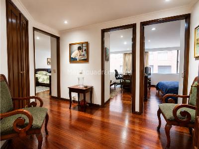 Apartamento de 3 alcobas en venta en La Carolina, Bogotá, 208 m² · foto 8 de 20