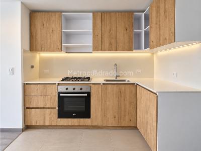 Apartamento en venta en Quinta Paredes, Bogotá · foto 2 de 13