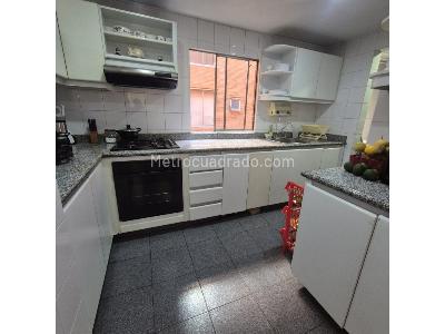 Apartamento de 4 alcobas en venta en Lagos De Cordoba, Bogotá, 128 m² · foto 5 de 20