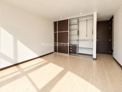 Apartamento de 2 alcobas en venta en San Patricio, Bogotá, 98 m² · foto 8 de 20