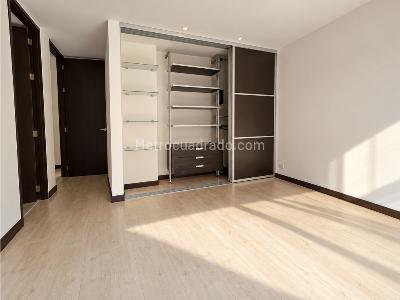 Apartamento de 2 alcobas en venta en San Patricio, Bogotá, 98 m² · foto 10 de 20