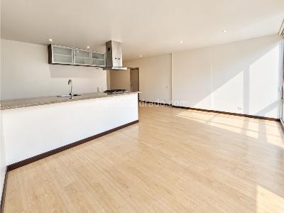 Apartamento de 2 alcobas en venta en San Patricio, Bogotá, 98 m² · foto 13 de 20