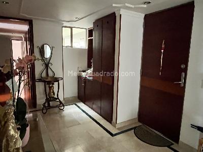 Apartamento de 3 alcobas en venta en Calleja Baja, Bogotá, 203 m² · foto 10 de 20