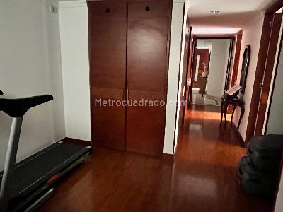 Apartamento de 3 alcobas en venta en Calleja Baja, Bogotá, 203 m² · foto 13 de 20