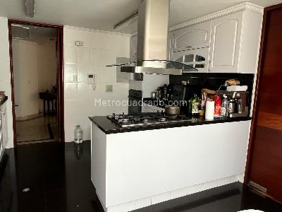 Apartamento de 3 alcobas en venta en Calleja Baja, Bogotá, 203 m² · foto 4 de 20