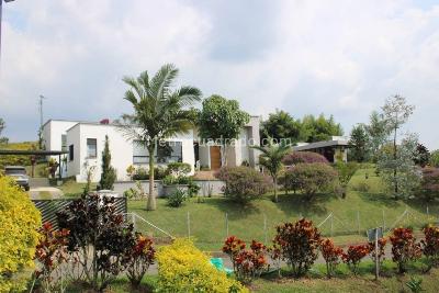 Casa de 3 alcobas en venta en Via Variante Condina, Pereira, 1800 m² · foto 13 de 20