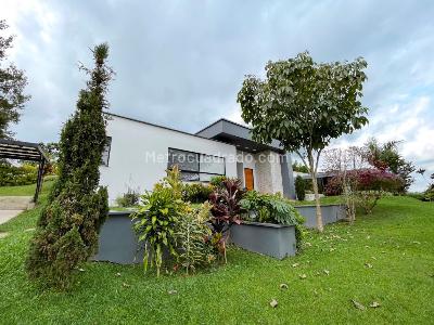 Casa de 3 alcobas en venta en Via Variante Condina, Pereira, 1800 m² · foto 19 de 20