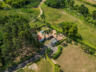 Casa de 3 alcobas en venta en Via Cerritos, Pereira, 1285 m² · foto 2 de 18