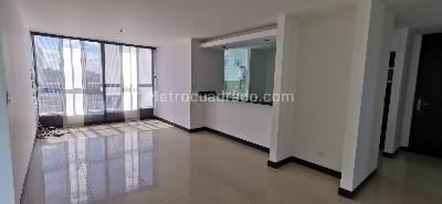 Apartamento de 2 alcobas en venta en Pinares, Pereira, 95 m² · foto 2 de 15