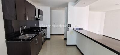 Apartamento de 2 alcobas en venta en Pinares, Pereira, 95 m² · foto 4 de 15