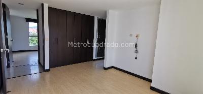 Apartamento de 2 alcobas en venta en Pinares, Pereira, 95 m² · foto 10 de 15