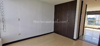 Apartamento de 2 alcobas en venta en Pinares, Pereira, 95 m² · foto 14 de 15