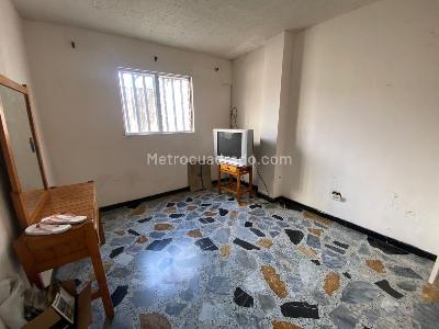 Casa de 5 alcobas en venta en Av 30 De Agosto, Pereira, 341 m² · foto 18 de 20