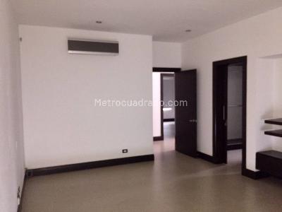 Casa de 4 alcobas en venta en Cerritos, Pereira, 1650 m² · foto 3 de 20