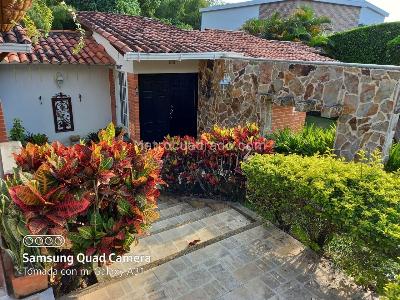 Casa de 4 alcobas en venta en El Tigre, Pereira, 1250 m² · foto 2 de 20