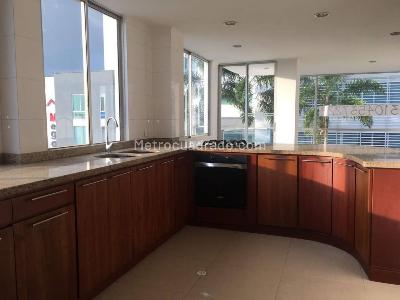 Apartamento en venta en Pinares, Pereira · foto 4 de 20